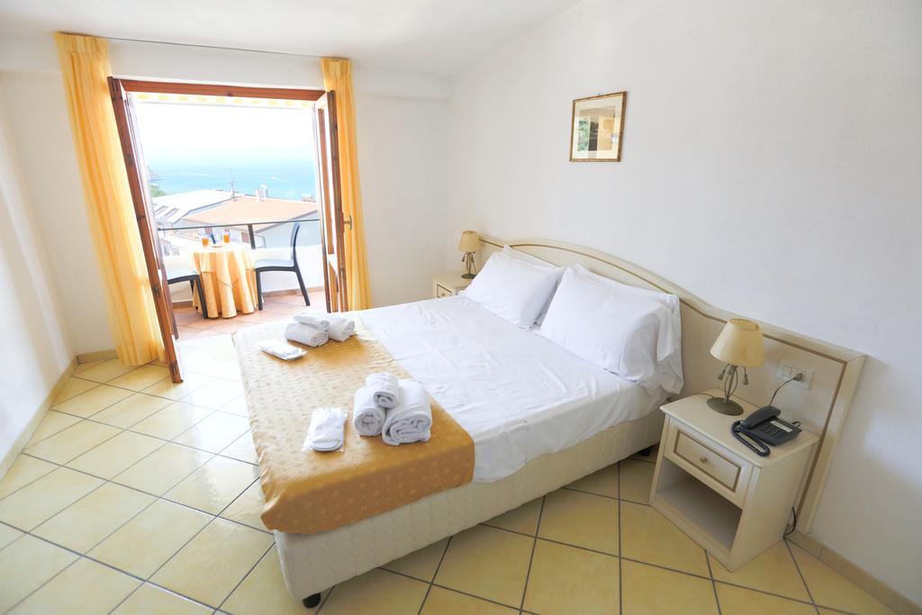 Residence Hotel Eden Palinuro Ngoại thất bức ảnh